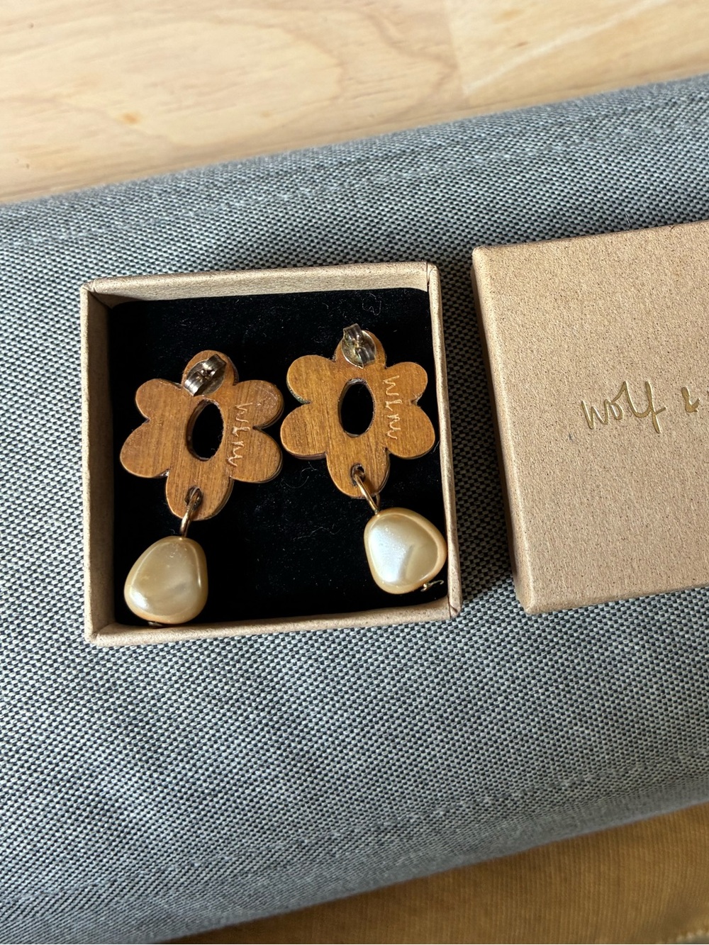 Wolf & Moon Mia Studs in Iridescent Ripple Pearl Drop Flower Earrings - Picture 3 of 7